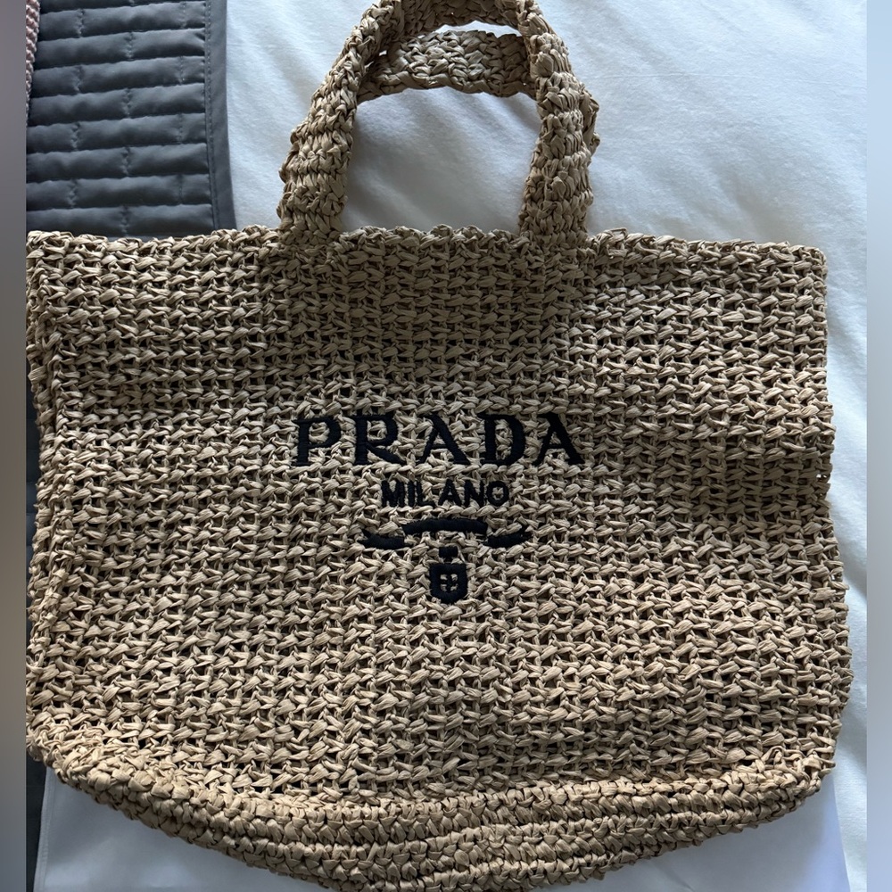 Woven Tan Tote.